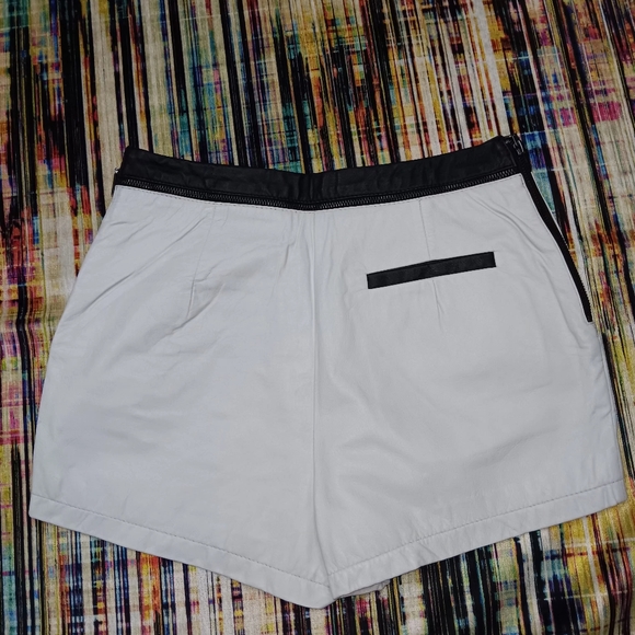 Stella Jamie leather shorts - Picture 2 of 3